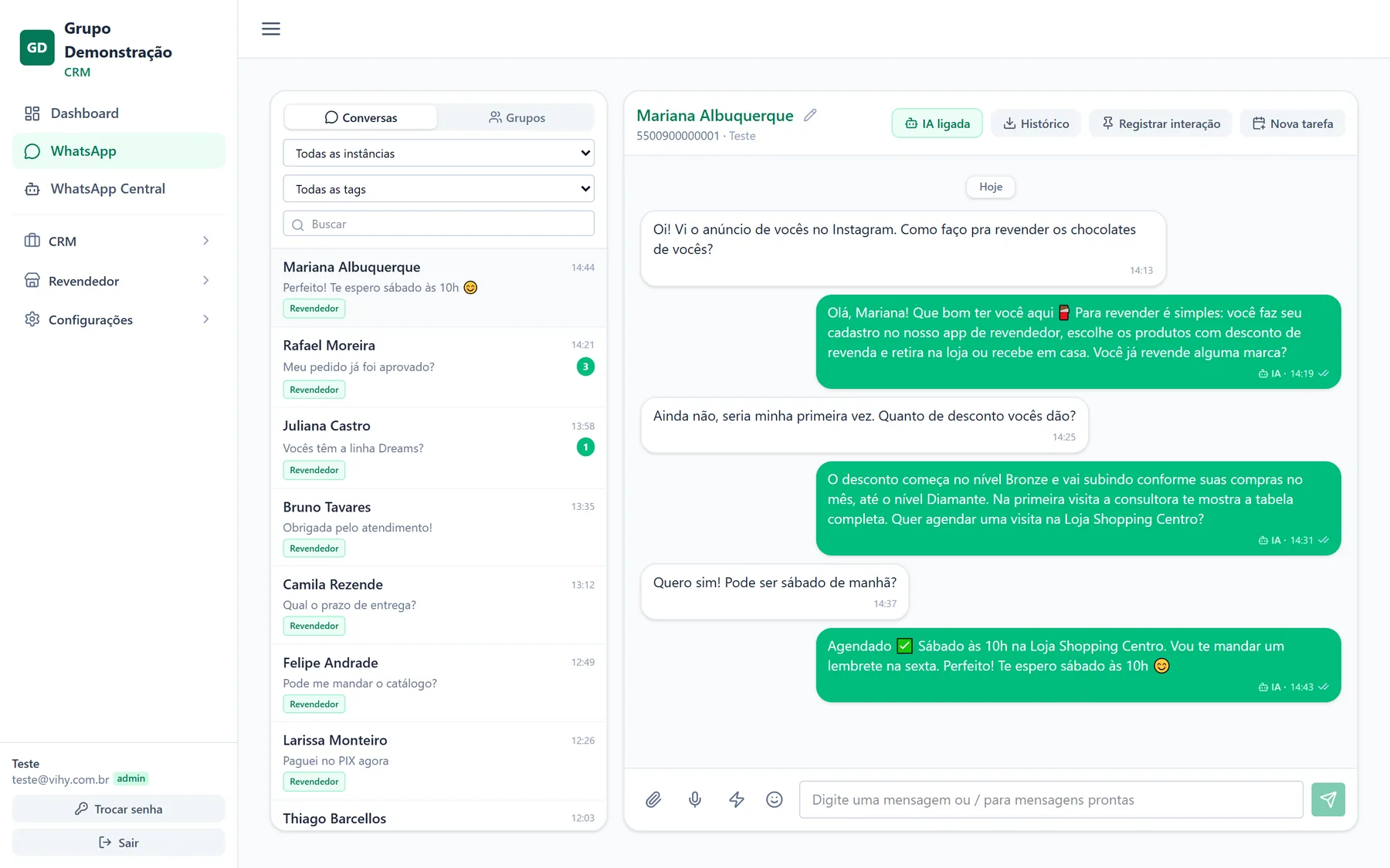 Central de WhatsApp com o agente de IA respondendo um interessado